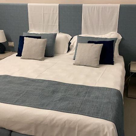 Hercules Suites Noto Bagian luar foto