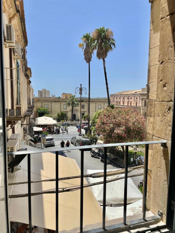 Hercules Suites Noto Bagian luar foto