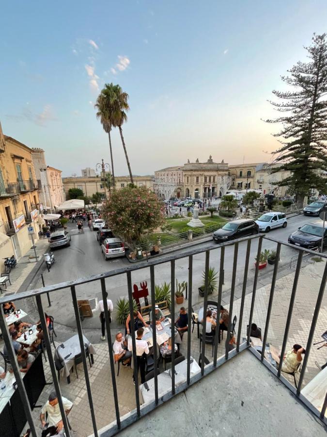Hercules Suites Noto Bagian luar foto
