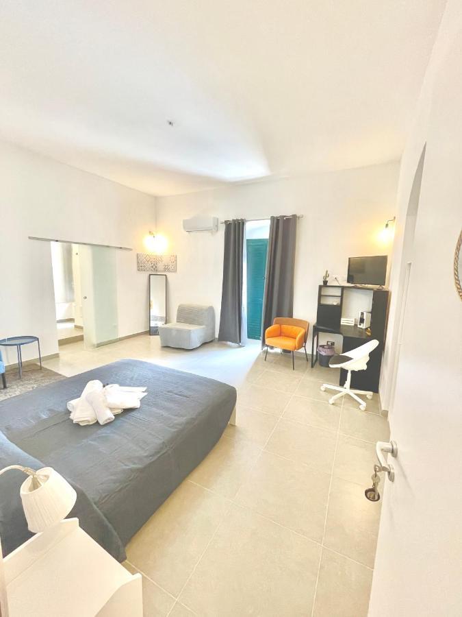 Hercules Suites Noto Bagian luar foto