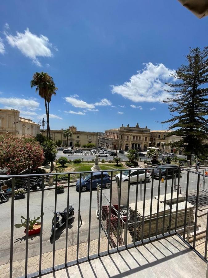 Hercules Suites Noto Bagian luar foto