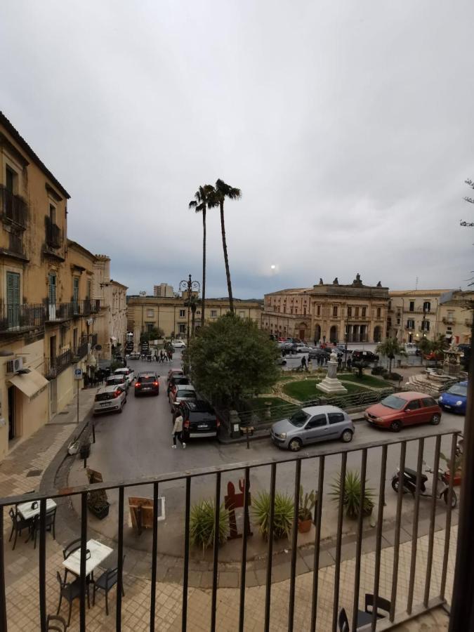 Hercules Suites Noto Bagian luar foto